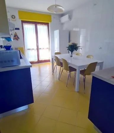 Pretty House *