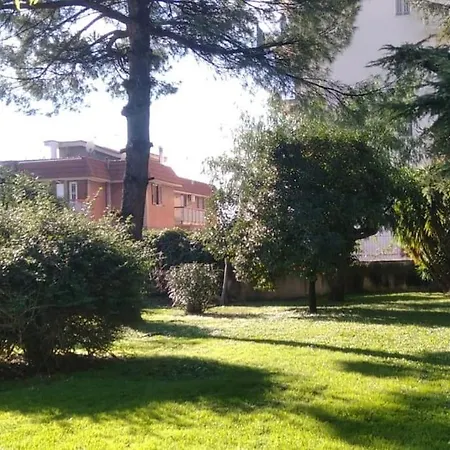 Pretty House *